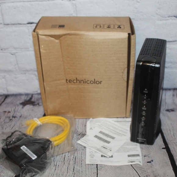 Technicolor DPC3216 Cabel Wifi Modem Wireless Router - Picture 5 of 10